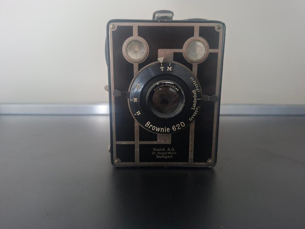 Kodak A.G. Dr. Nagel-Werk Brownie 620 Camera, Ophalen of Verzenden, Gebruikt, Compact, Kodak
