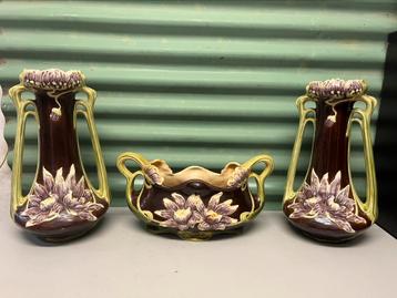 Majolica set 2 vazen & jardinière, Art-Nouveau, Jugendstil beschikbaar voor biedingen