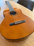 Yamaha C40 gitaar met stemmer en tas, Muziek en Instrumenten, Snaarinstrumenten | Gitaren | Akoestisch, Ophalen of Verzenden, Zo goed als nieuw