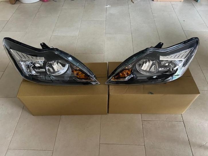 nieuwe koplampen Ford Focus nodig ?, Auto-onderdelen, Verlichting, Ford, Nieuw, Ophalen of Verzenden