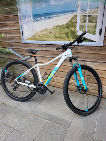 Cube heren/ damesfiets mountainbike 27 inch als nieuw beschikbaar voor biedingen