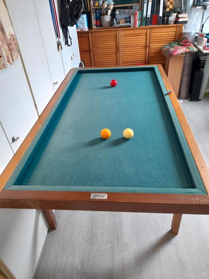 Goed biljart met onderstel, Sport en Fitness, Biljarten en Poolen, Gebruikt, Biljarttafel, Ophalen