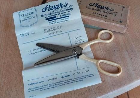 Vintage kartelschaar in originele verpakking, Hobby en Vrije tijd, Naaimachines en Toebehoren, Zo goed als nieuw, Toebehoren, Overige merken