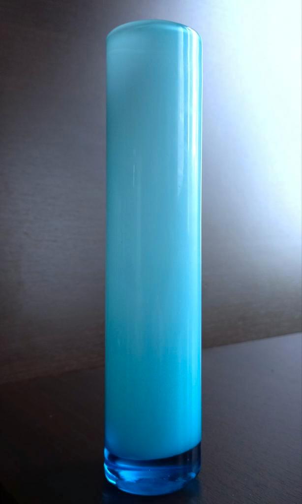 Cylindervaasje,soliflore,doorzichtig/mat petrol Lblauw glas, Antiek en Kunst, Kunst | Designobjecten, Ophalen of Verzenden