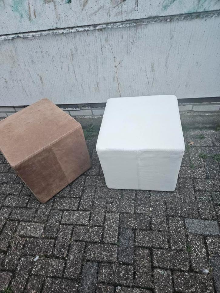 2 Leuke Poefjes, Huis en Inrichting, Banken | Voetenbanken en Poefen, Ophalen