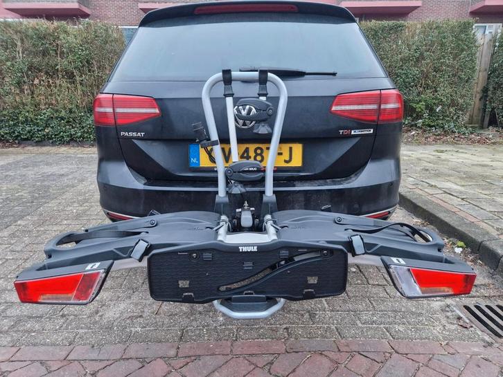 Keurige Thule EasyFold 932 fietsendrager, Auto diversen, Fietsendragers, Zo goed als nieuw, Trekhaakdrager, 2 fietsen, Brede banden