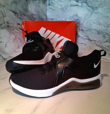 NIEUW! Dames Nike Ait Maat 41 beschikbaar voor biedingen