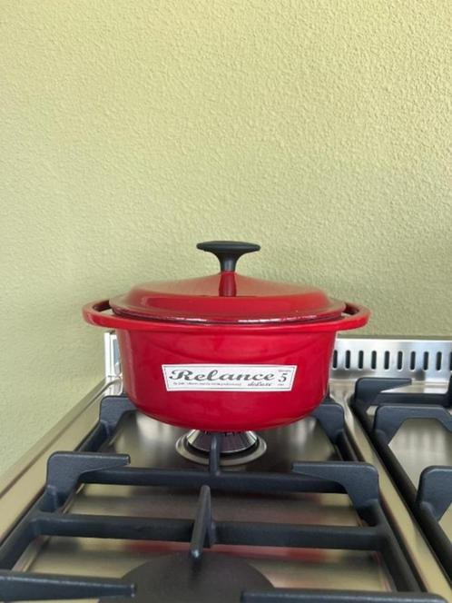 Rode Relance Deluxe pan – Ø22 cm, Huis en Inrichting, Keuken | Potten en Pannen, Nieuw, Koekenpan of Braadpan, Gietijzer, Ophalen of Verzenden
