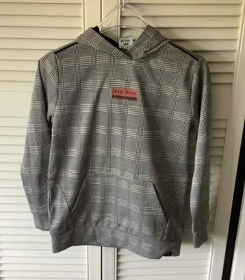 (JJ) Retour Hoodie Maat 146 beschikbaar voor biedingen