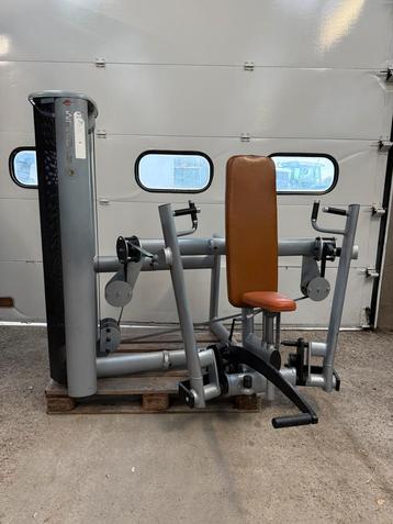 Gym 80 3041 DUAL CHEST PRESS/ Brustpresse/ Chestpress beschikbaar voor biedingen