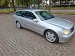 HELE NETTE MERCEDES W203 C240 BENZINE 6 BAK APK FACELIFT, Auto's, Mercedes-Benz, Euro 5, Zwart, Handgeschakeld, Particulier