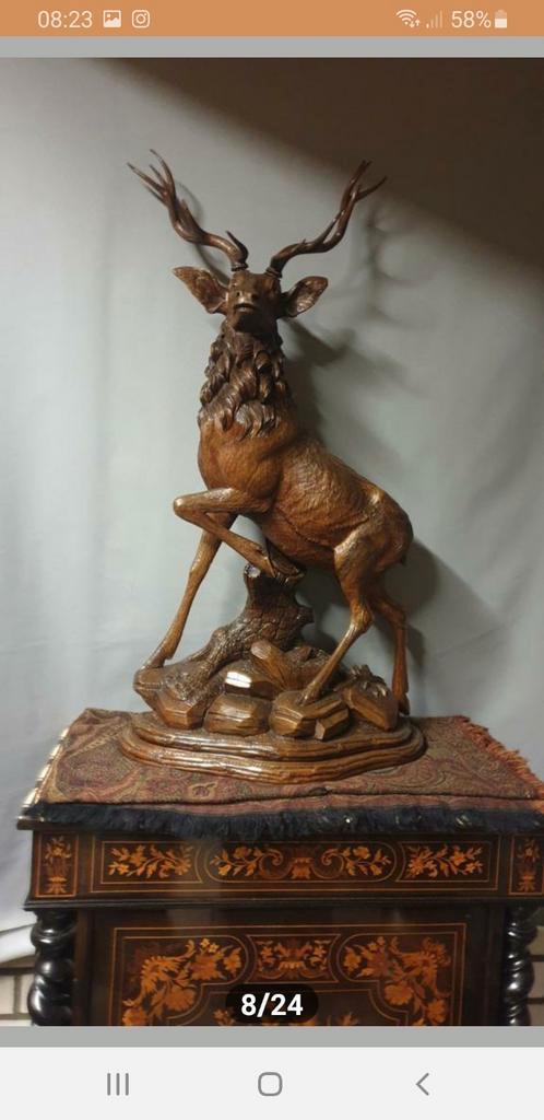 Gezocht aparte stukken black forest of zwarte woud snijwerk, Antiek en Kunst, Kunst | Beelden en Houtsnijwerken, Ophalen