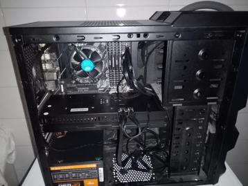 PC MET i5 en  32GB RAM beschikbaar voor biedingen