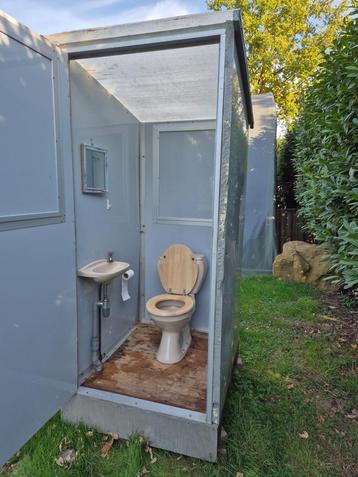 Toilethuisje lichtgewicht  beschikbaar voor biedingen