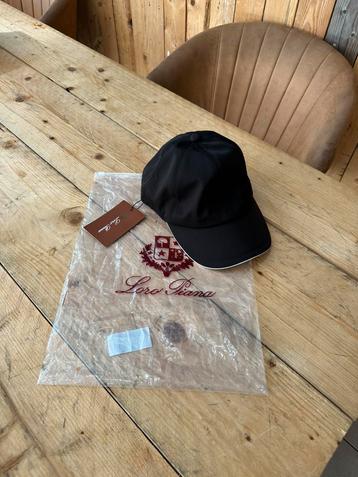 Loro piana pet Zwart beschikbaar voor biedingen