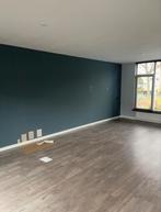 +- 35m2 laminaatvloer gratis af te halen, Huizen en Kamers, Kamers te huur
