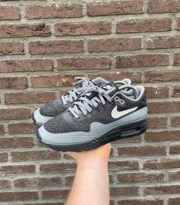 Nike Air Max 1 Ultra Flyknit iD Black Cement Grey beschikbaar voor biedingen