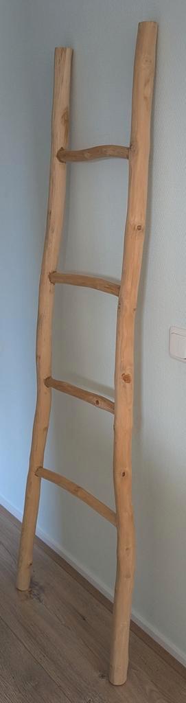 Houten Decoratie Trap - Leen Bakker beschikbaar voor biedingen