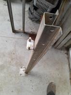 stalinrichting paaltjes hokindeling hokafscheiding, Dieren en Toebehoren, Schapen, Geiten en Varkens, Meerdere dieren, Schaap