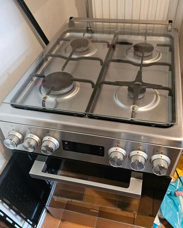 Gasfornuis met Elektrische Oven Beko beschikbaar voor biedingen