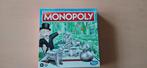 Monopoly van Hasboro, Hobby en Vrije tijd, Gezelschapsspellen | Bordspellen, Ophalen of Verzenden, Zo goed als nieuw