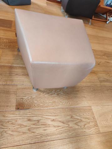 Montis hocker, voetenbank camel/beige  beschikbaar voor biedingen