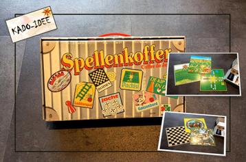 Spellenkoffer – Met 100 Spelmogelijkheden, jaren ‘80  beschikbaar voor biedingen
