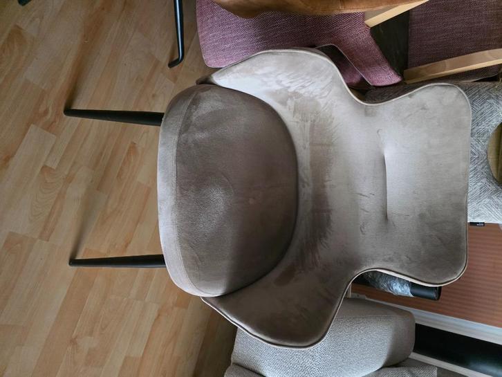 Eetkamerstoel Pole to Pole taupe - Showroommodel, Huis en Inrichting, Stoelen, Nieuw, Eén, Stof, Overige kleuren, Ophalen