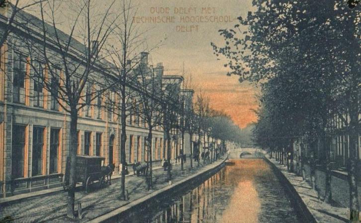 Delft - Oude Delft met Technische School ca. 1920., Verzamelen, Ansichtkaarten | Nederland, Ongelopen, Zuid-Holland, Voor 1920