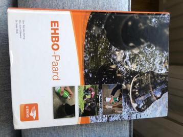 Boek EHBO- paard beschikbaar voor biedingen
