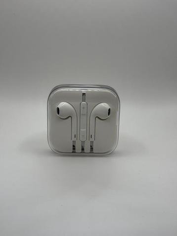2x Apple Earpods met 3.5mm mini jack beschikbaar voor biedingen