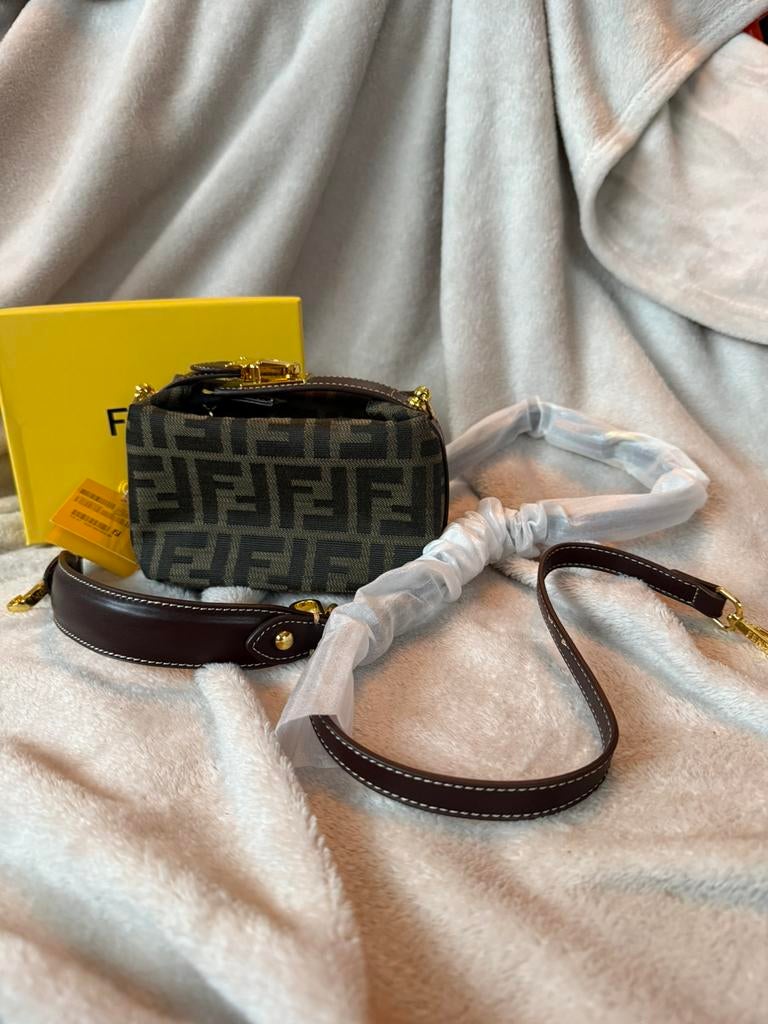 Fendi tasje, Ophalen of Verzenden, Nieuw, Bruin