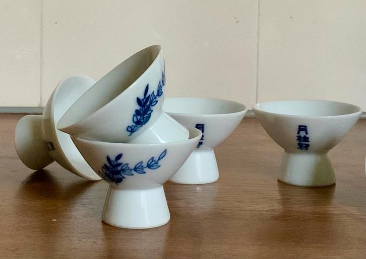 6 Vintage Gekkeikan sake cups - made in Japan, Antiek en Kunst, Antiek | Servies los, Ophalen of Verzenden