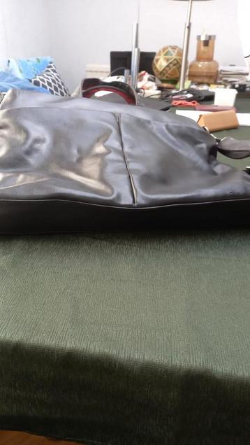 Mexx zwarte leren tas beschikbaar voor biedingen