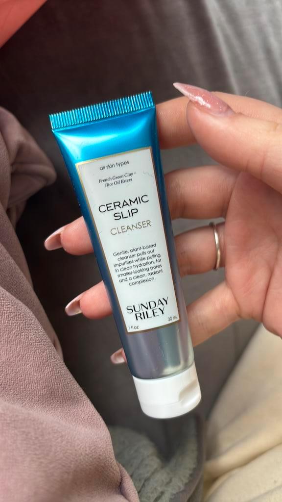Ceramic slip cleanser sunday riley 30 ml nieuw, Sieraden, Tassen en Uiterlijk, Uiterlijk | Gezichtsverzorging, Nieuw, Reiniging