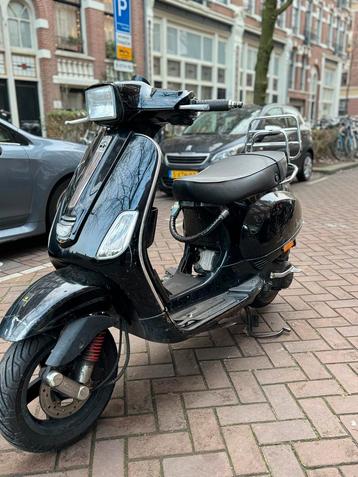 Vespa s snor scooter 25km/h  beschikbaar voor biedingen