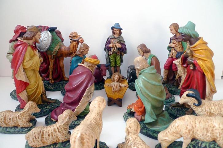 Grote oude gipsen kerstgroep gemerkt GIRA Holland 30 cm hoog, Diversen, Kerst, Gebruikt, Ophalen