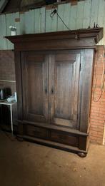 Robuuste antieke kast, Ophalen