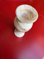 Vaasje van albast, Ophalen