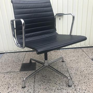 Vintage Vitra Eames stoel 108 chroom zwart leer beschikbaar voor biedingen