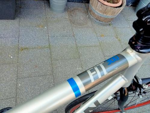 Mooie zilvergrijze B Twin Fit 300 herenfiets. Zelfbouw..., Fietsen en Brommers, Fietsen | Heren | Sportfietsen en Toerfietsen