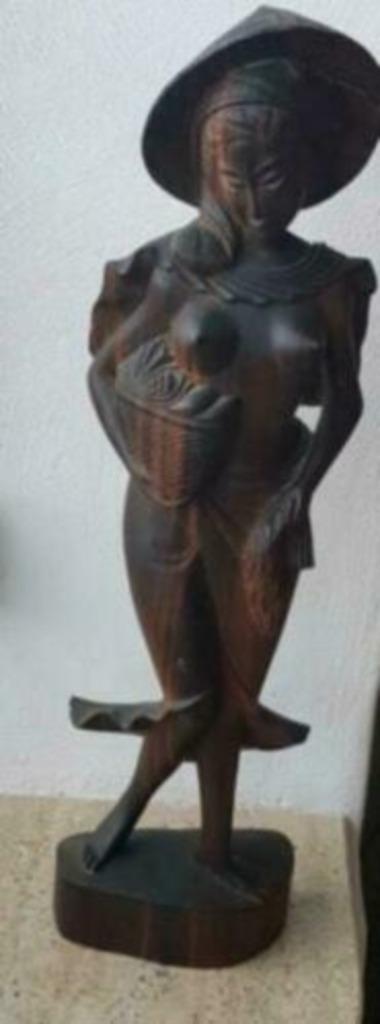 Groot Houtsnijwerk mooi beeld Indonesië Bali vrouw, Antiek en Kunst, Kunst | Beelden en Houtsnijwerken, Ophalen