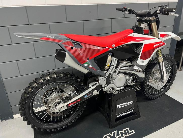 Fantic xx 250 17 uur  !!! Yamaha yz 250, Motoren, Motoren | Overige merken, Bedrijf, Crossmotor, Ophalen
