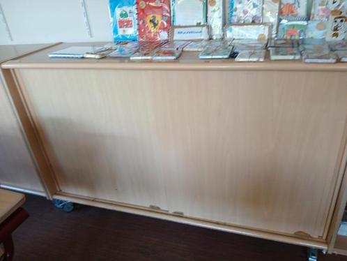 Schuifdeurkast schoolkast., Huis en Inrichting, Woonaccessoires | Overige, Zo goed als nieuw, Ophalen