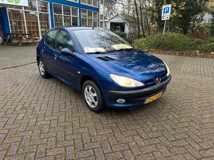 Peugeot 206 1.6 16V XT 5D 2003 Blauw, Auto's, Peugeot, Particulier, Benzine, C, Hatchback, Handgeschakeld, Origineel Nederlands