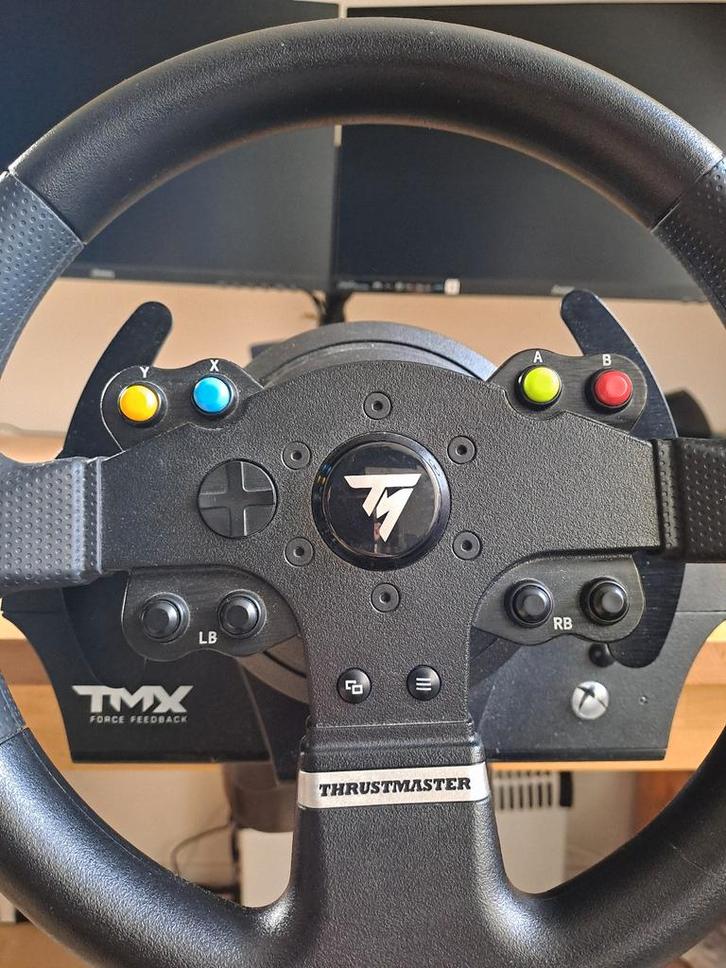 Trustmaster TMX force feedback, Spelcomputers en Games, Spelcomputers | Xbox | Accessoires, Zo goed als nieuw, Xbox Original, Stuurtje of Sportattribuut