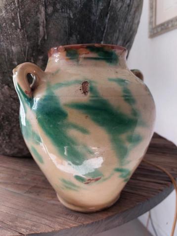 Antieke Franse Pot met Glazuur beschikbaar voor biedingen