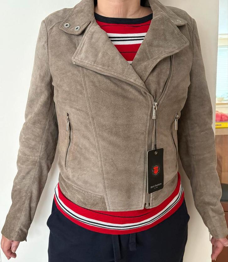 Hint Fashions Suède Bikerjacket - Arma, Kleding | Dames, Jasjes, Kostuums en Pakken, Nieuw, Jasje, Maat 36 (S), Beige, Ophalen of Verzenden