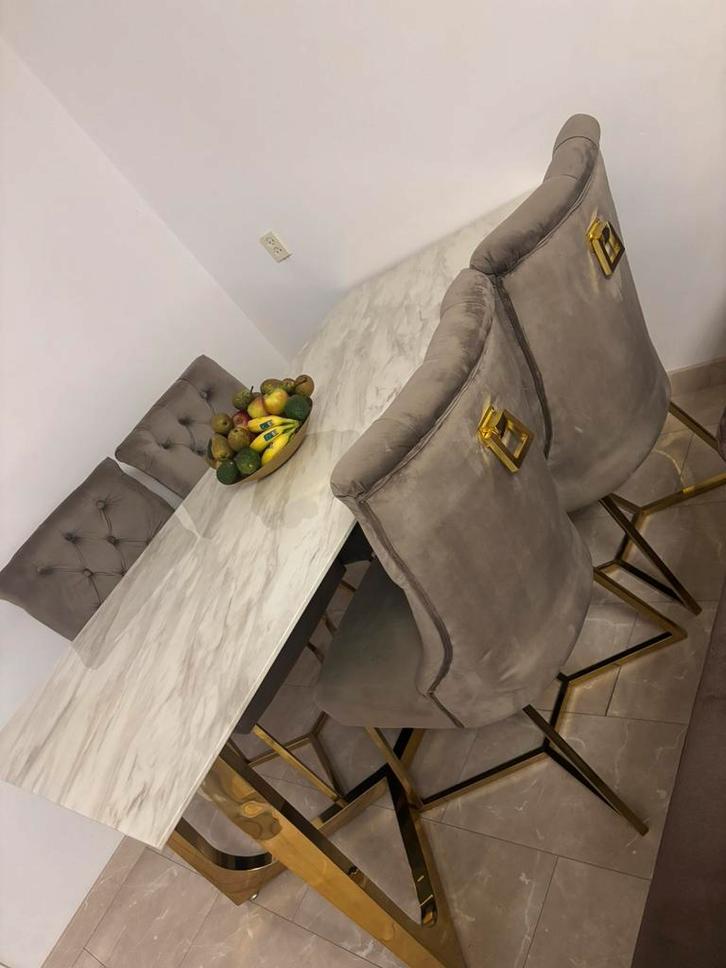 Te koop: Eettafel met 4 stoelen en salontafel, Huis en Inrichting, Tafels | Eettafels, Gebruikt, 50 tot 100 cm, 150 tot 200 cm