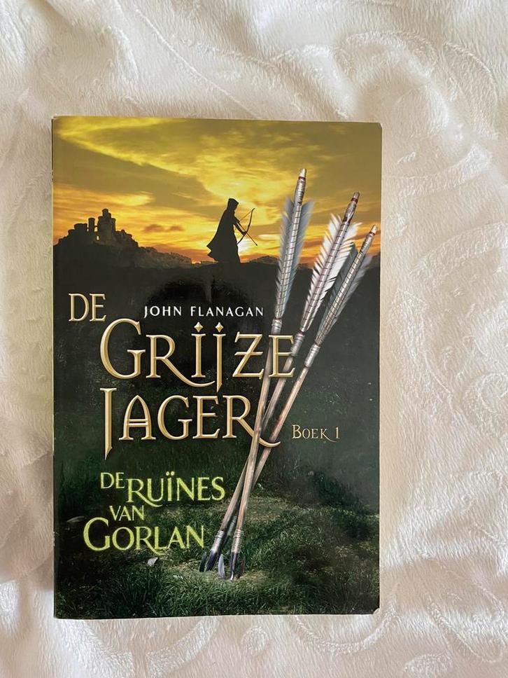 John Flanagan - De ruïnes van Gorlan, Boeken, Kinderboeken | Jeugd | 10 tot 12 jaar, Zo goed als nieuw, Ophalen of Verzenden